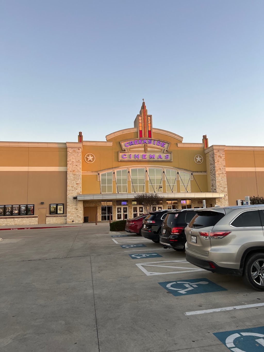 EVO Cinemas Creekside 14 | 214 Creekside Way, New Braunfels, TX 78130, USA | Phone: (830) 643-0042