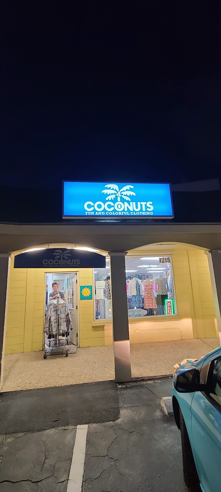 Coconuts of Siesta Key | 1215 Old Stickney Point Rd, Sarasota, FL 34242, USA | Phone: (941) 346-2954