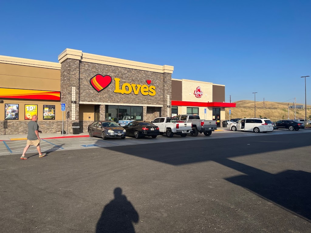 Loves Travel Stop | 55 Rogers Rd, Patterson, CA 95363, USA | Phone: (209) 895-5021