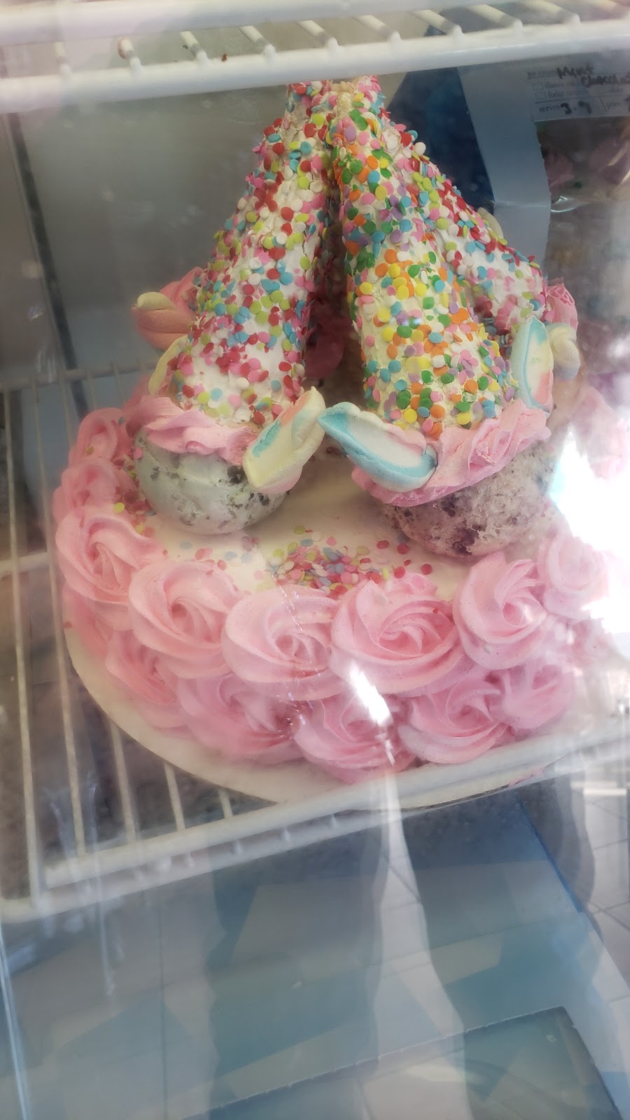 Baskin-Robbins | 9930 Atlantic Ave #4, South Gate, CA 90280, USA | Phone: (323) 521-3246