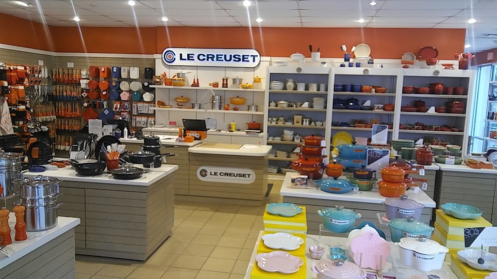 Le Creuset Outlet Store | 18511 Outlet Blvd #840, Chesterfield, MO 63005, USA | Phone: (636) 778-2408