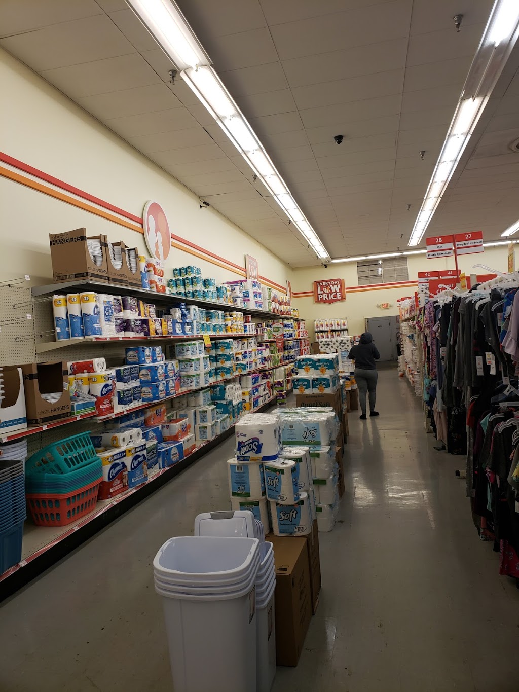 Family Dollar | 2435 Harrison Ave, Cincinnati, OH 45211, USA | Phone: (513) 975-6928