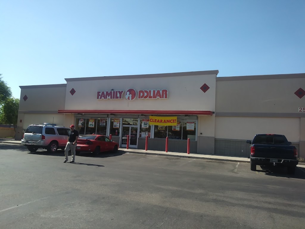 Family Dollar | 2548 N 32nd St, Phoenix, AZ 85008, USA | Phone: (480) 824-7160