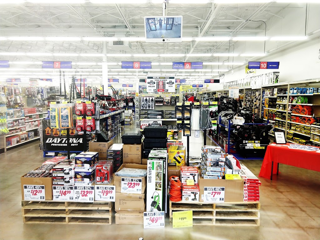 Harbor Freight Tools | 2606 Homer M Adams Pkwy, Alton, IL 62002, USA | Phone: (618) 462-0307