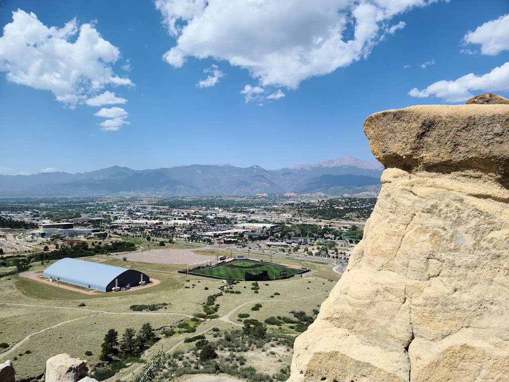 Pulpit Rock Park | 1005 Garlock Ln, Colorado Springs, CO 80918, USA | Phone: (719) 385-5940