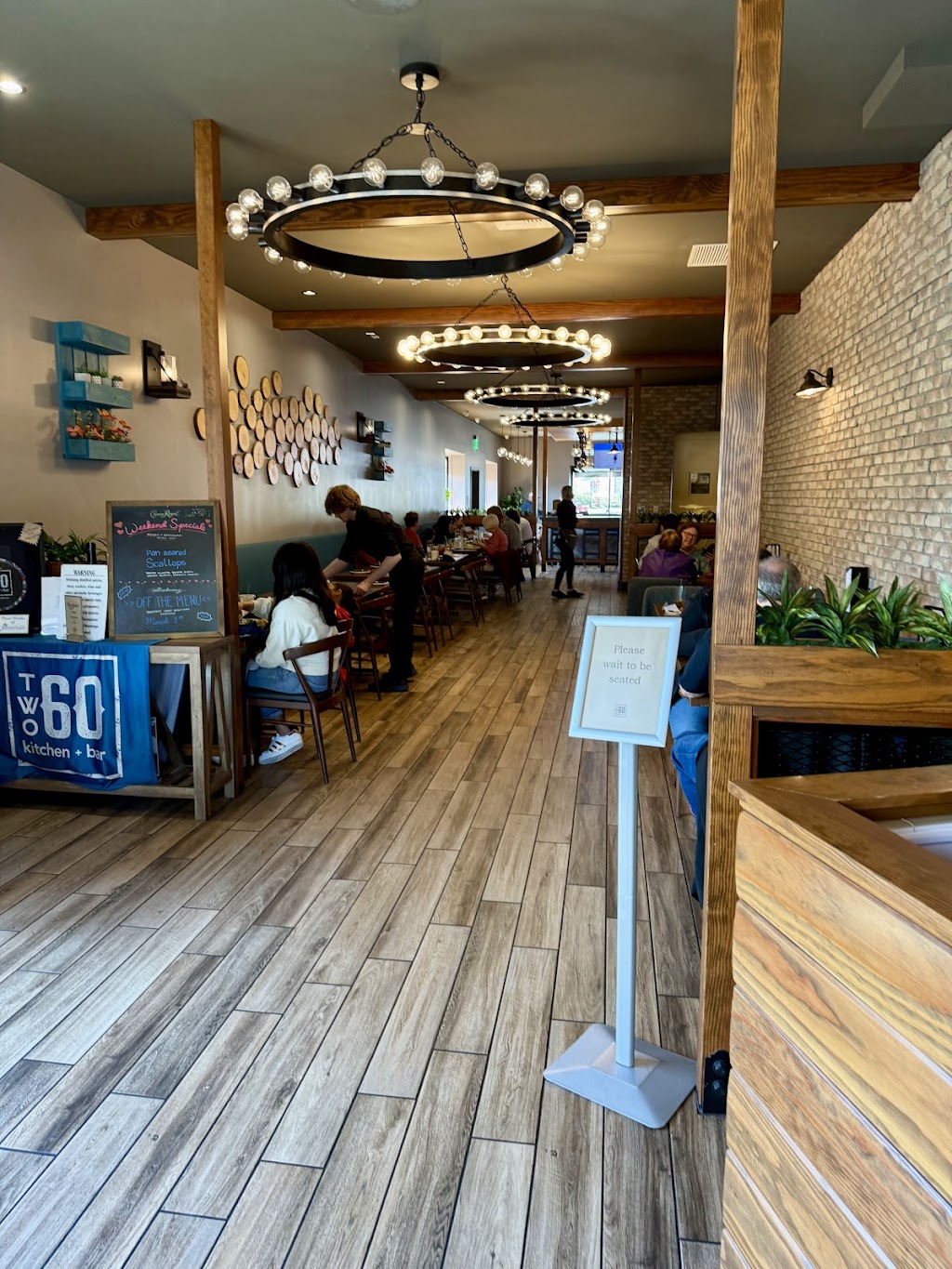 Two60 Kitchen + Bar | 260 Pittman Rd, Fairfield, CA 94534, USA | Phone: (707) 759-2463