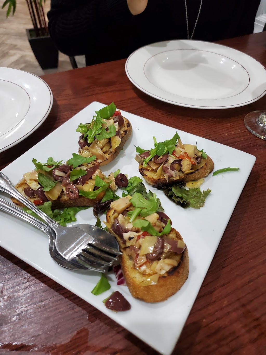 Mercato Ristorante at Gennaros | 4587 NJ-27, Kingston, NJ 08528, USA | Phone: (609) 683-1212