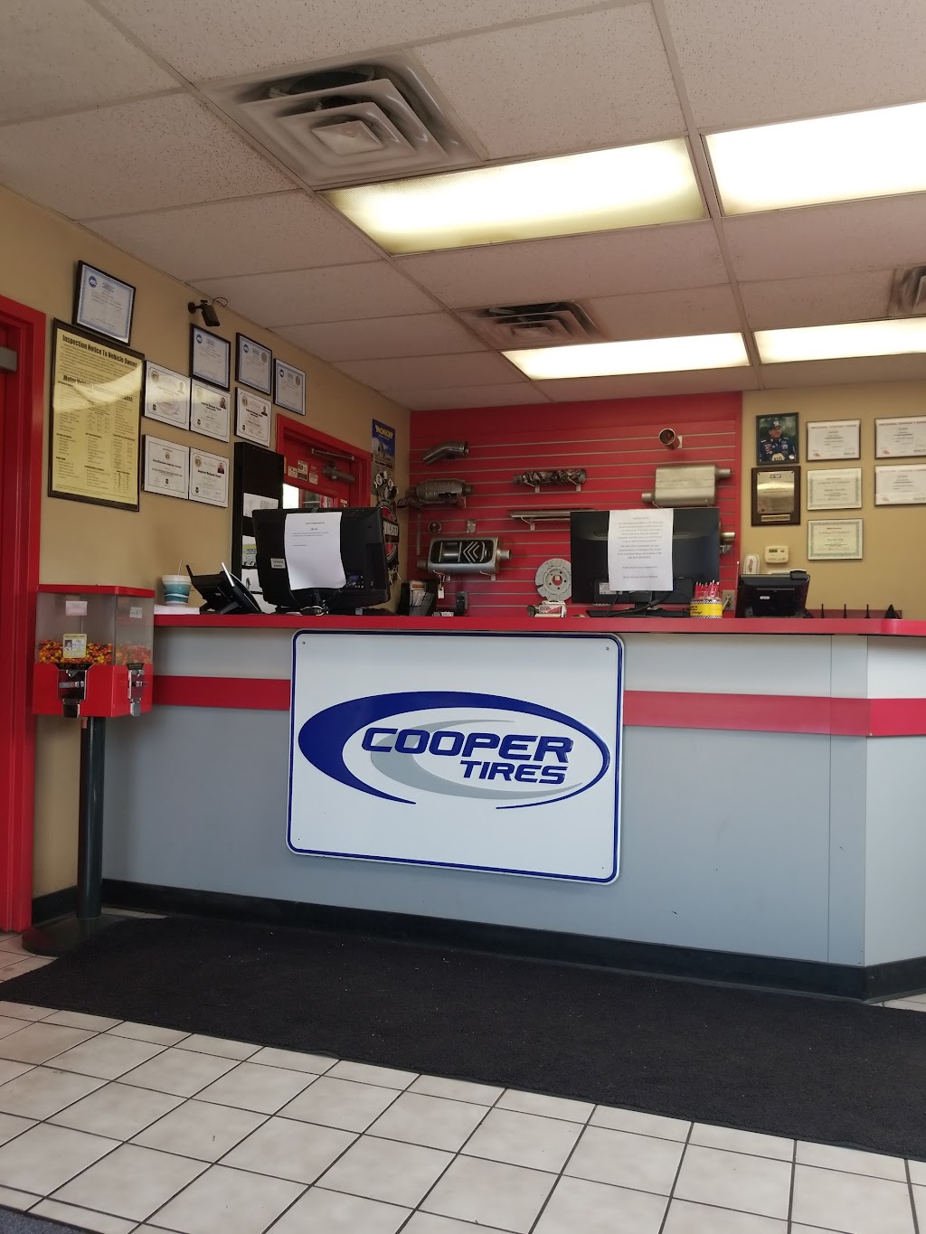 House Springs Discount Muffler | 4525 Gravois Rd, House Springs, MO 63051, USA | Phone: (636) 671-1333