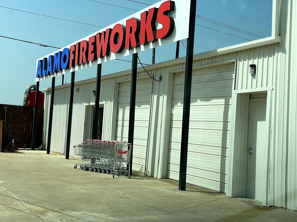 Alamo Fireworks Megastore | 8401 Rendon Bloodworth Rd, Mansfield, TX 76063, USA | Phone: (210) 667-1106