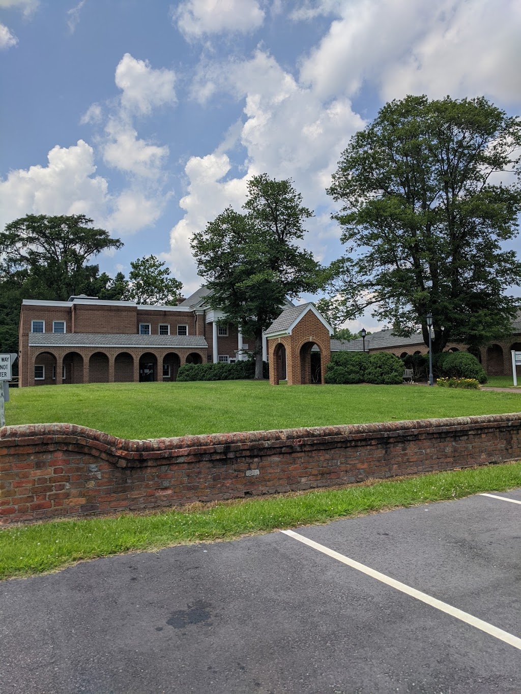 Boykins Tavern | 17146 Monument Cir, Windsor, VA 23487, USA | Phone: (757) 357-5182