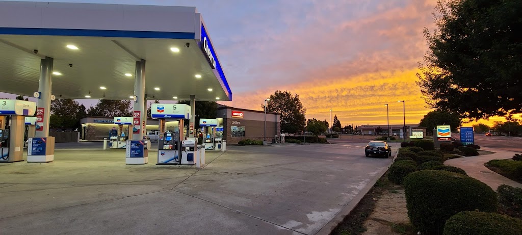 Chevron Roseville | 3001 Foothills Blvd, Roseville, CA 95747, USA | Phone: (916) 780-7640