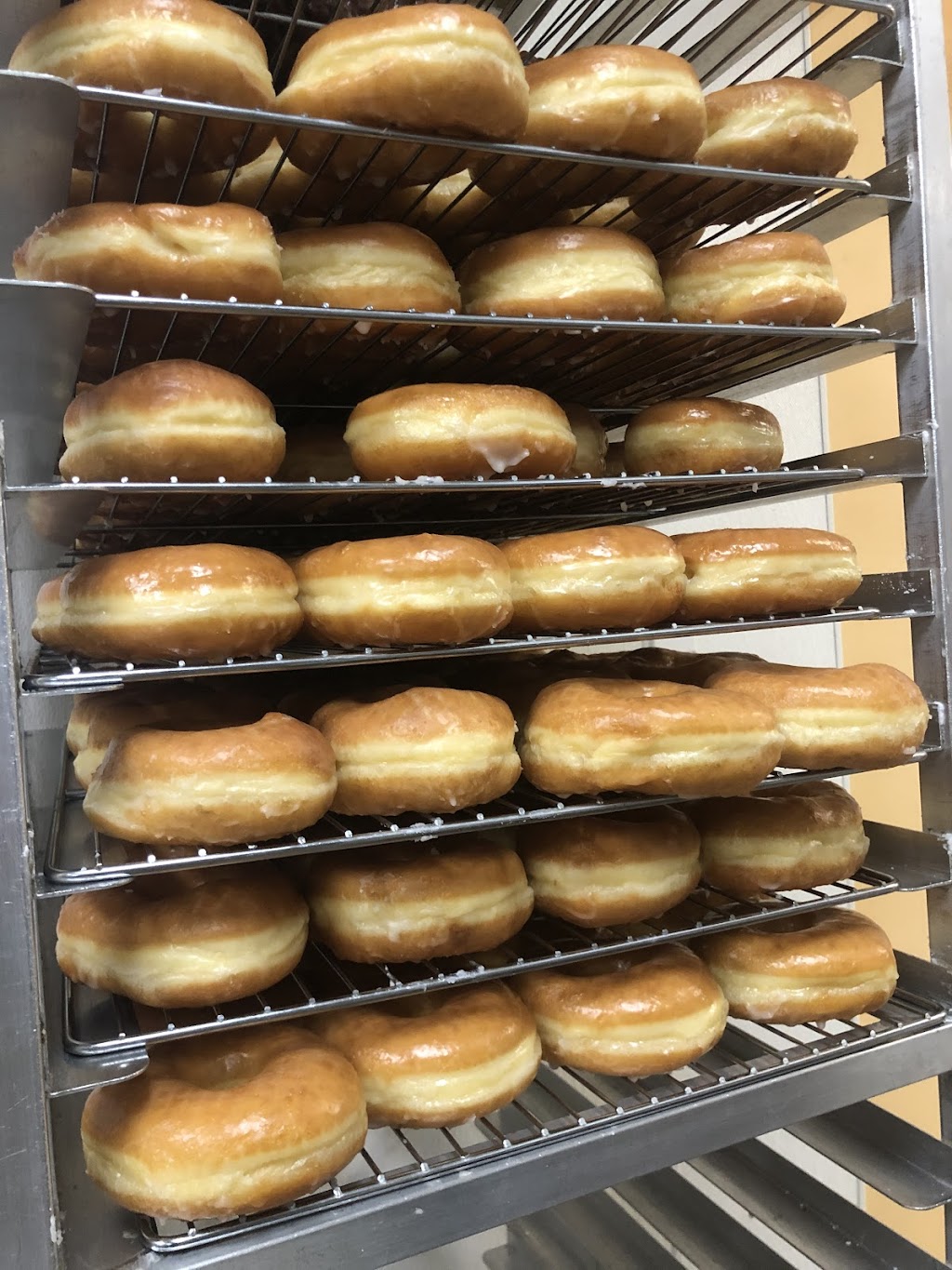 Donut Palace | 64185 LA-41, Pearl River, LA 70452, USA | Phone: (985) 250-9495