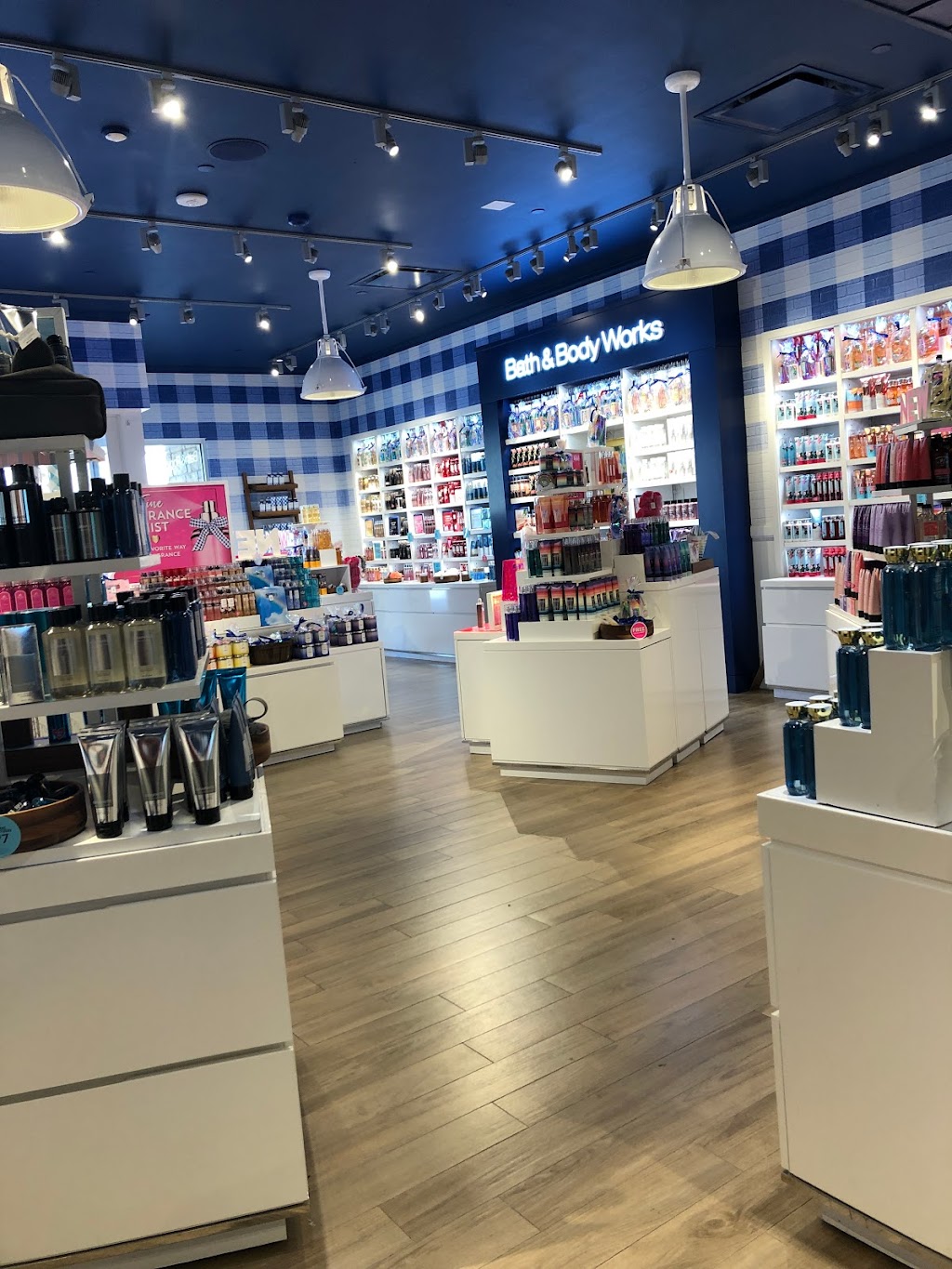 Bath & Body Works | 1701 Shoal Creek, Highland Village, TX 75077, USA | Phone: (972) 966-0314