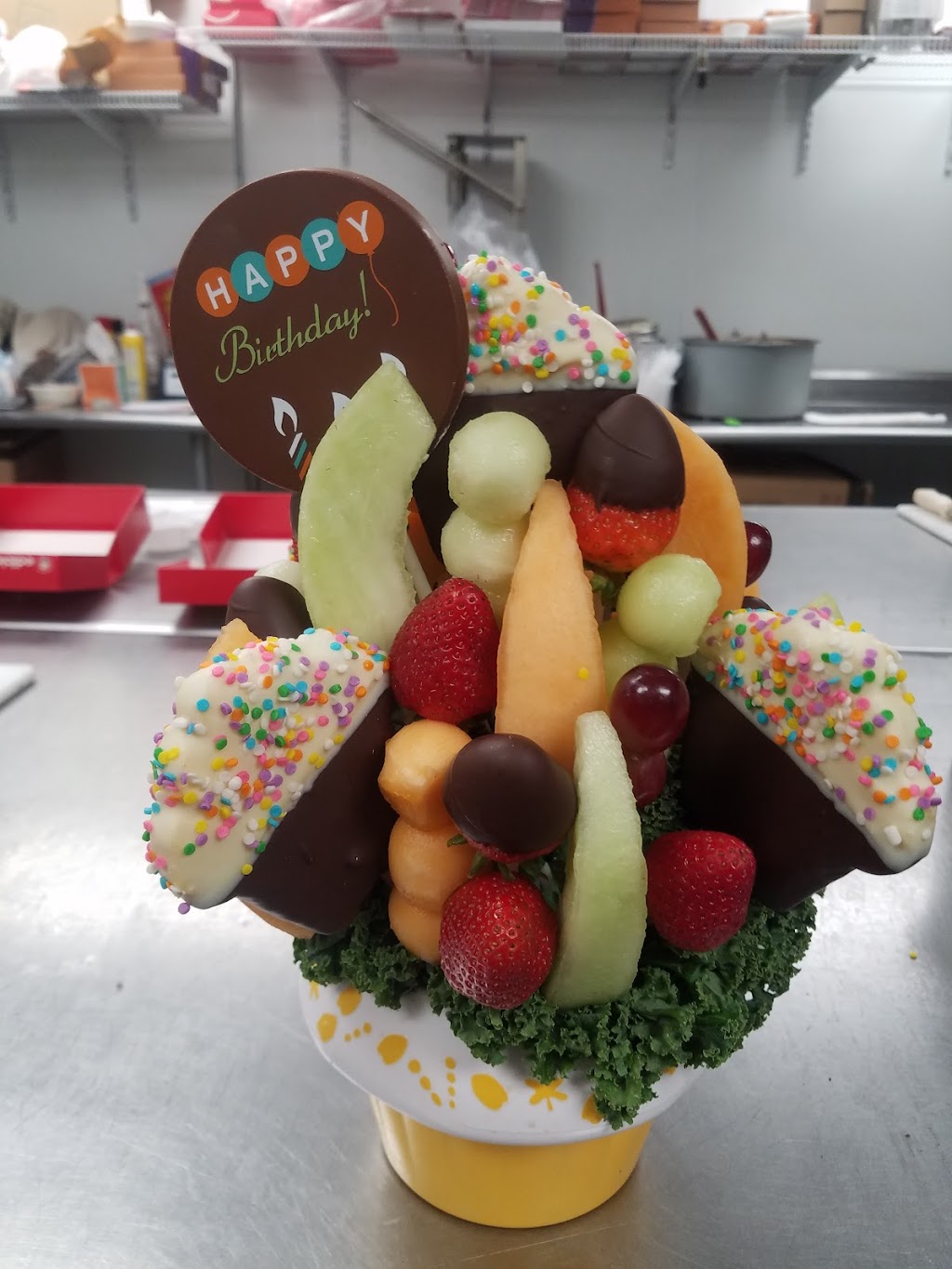 Edible Arrangements | 1505 Bellmore Ave, Bellmore, NY 11710, USA | Phone: (516) 221-5656