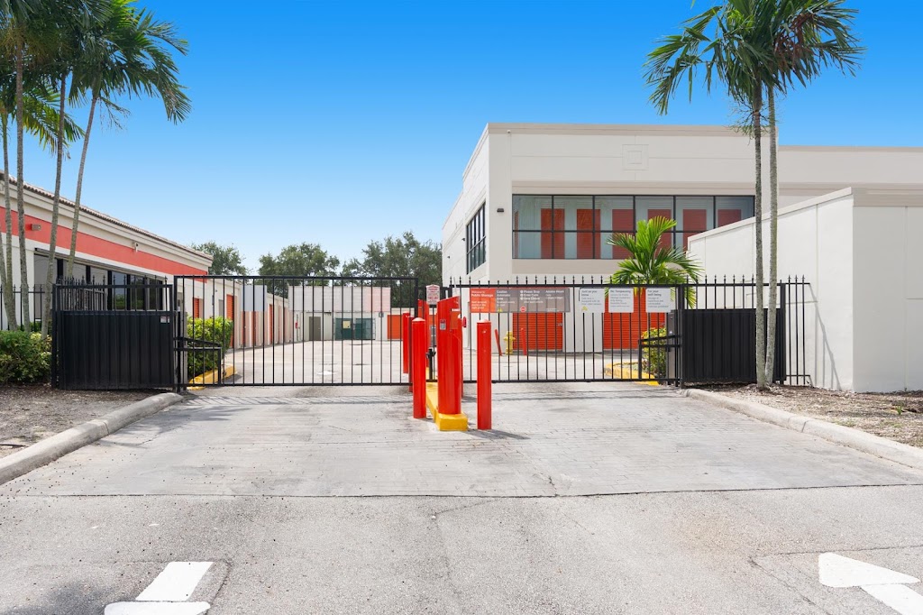 Public Storage | 8560 W Commercial Blvd, Sunrise, FL 33351, USA | Phone: (954) 532-8610