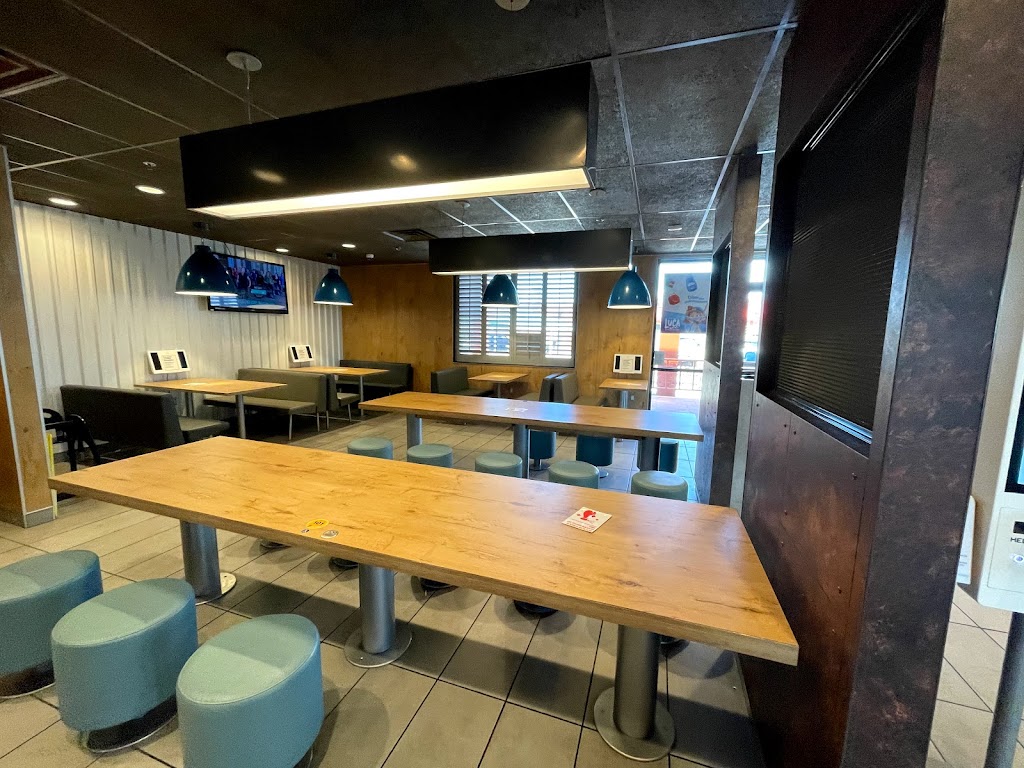 Genoa Custom Interiors | 644 Main St, Genoa, OH 43430, USA | Phone: (419) 855-7221