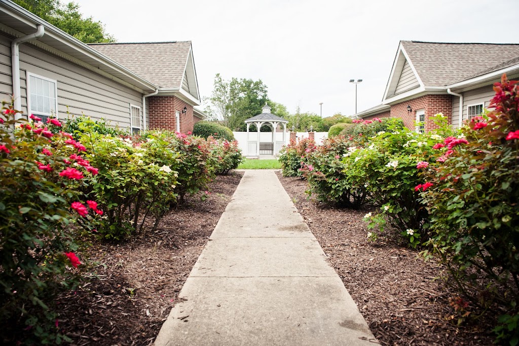 Commonwealth Senior Living at Hampton | 1030 Topping Ln, Hampton, VA 23666 | Phone: (757) 826-3728