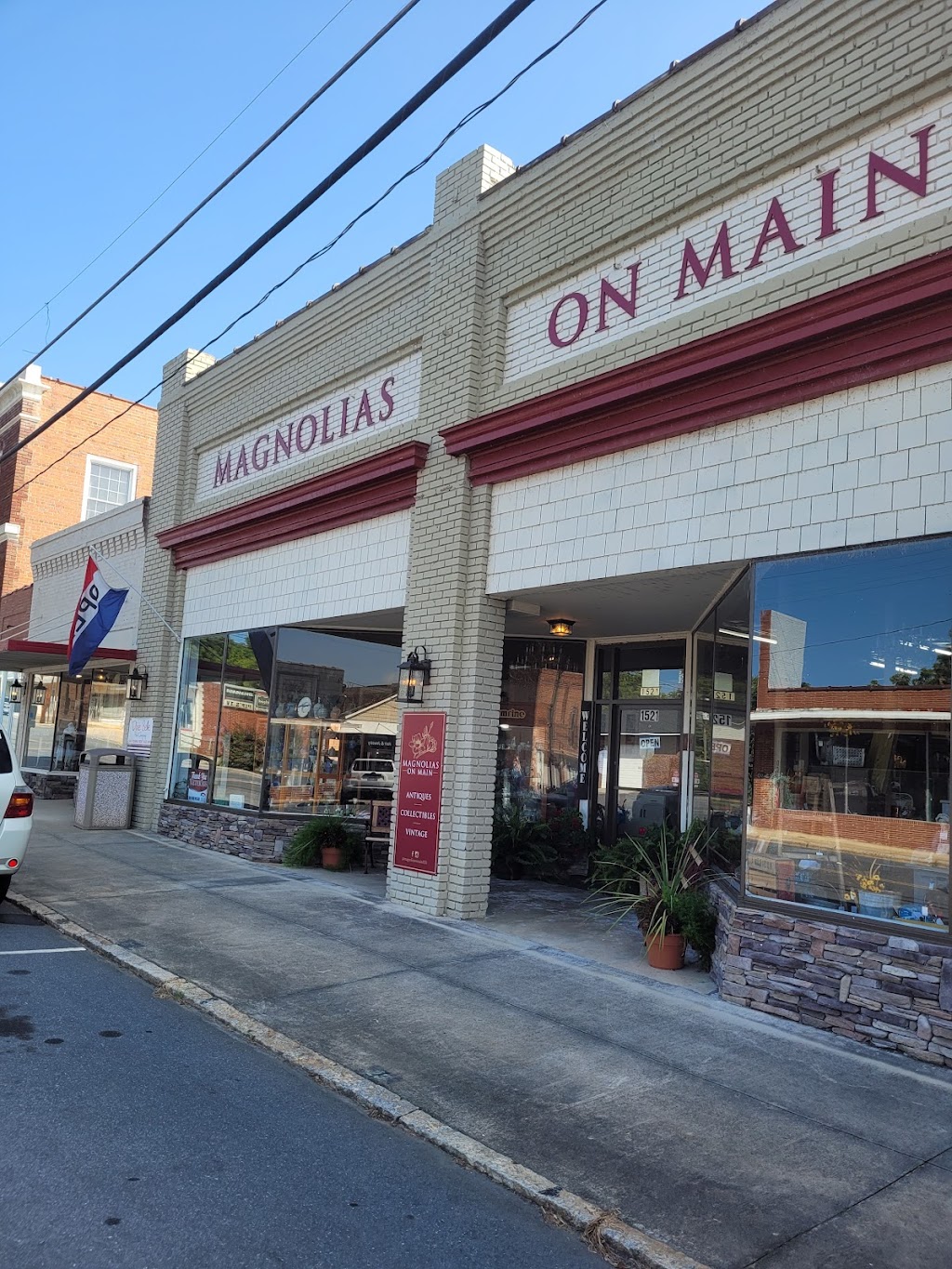 Magnolias On Main | 1521 Main St, Ramseur, NC 27316, USA | Phone: (336) 737-4170