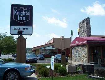 Knights Inn Rossford, OH | 1120 Buck Rd, Rossford, OH 43460 | Phone: (419) 661-6500