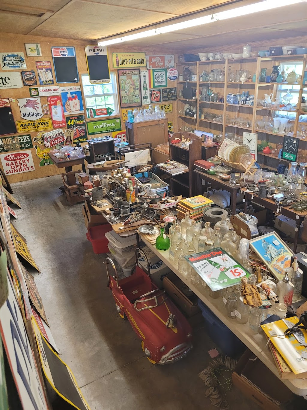 Atwater Farm Antiques | 804 White Cross Rd, Chapel Hill, NC 27516, USA | Phone: (919) 942-1094