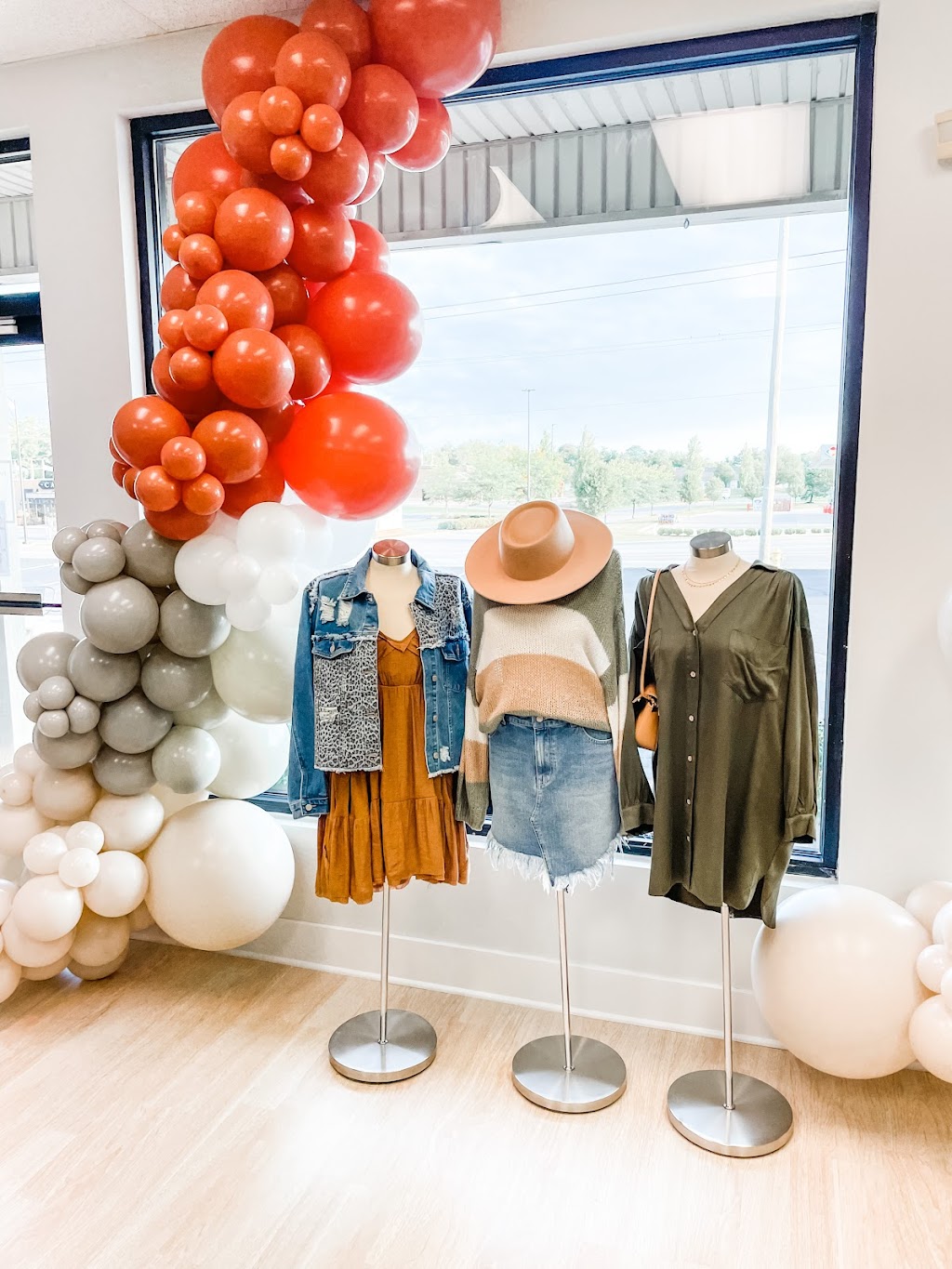 Vivi Sue The Local Boutique | 340 E Dupont Rd, Fort Wayne, IN 46825, USA | Phone: (260) 489-8001 Vivi Sue The Local Boutique | 340 E Dupont Rd, Fort Wayne, IN 46825, USA | Phone: (260) 489-8001