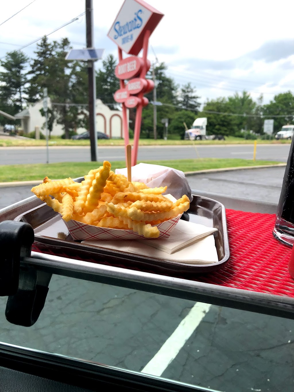 Stewarts Drive-In | 4524 US-130, Burlington, NJ 08016, USA | Phone: (609) 386-0106