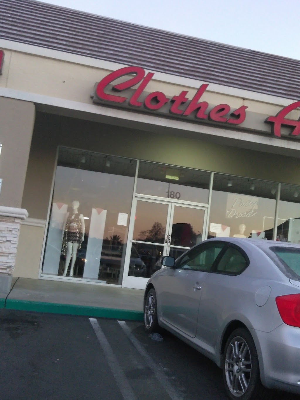 Clothes Ave | 3848 McHenry Ave #180, Modesto, CA 95356, USA | Phone: (209) 569-0670