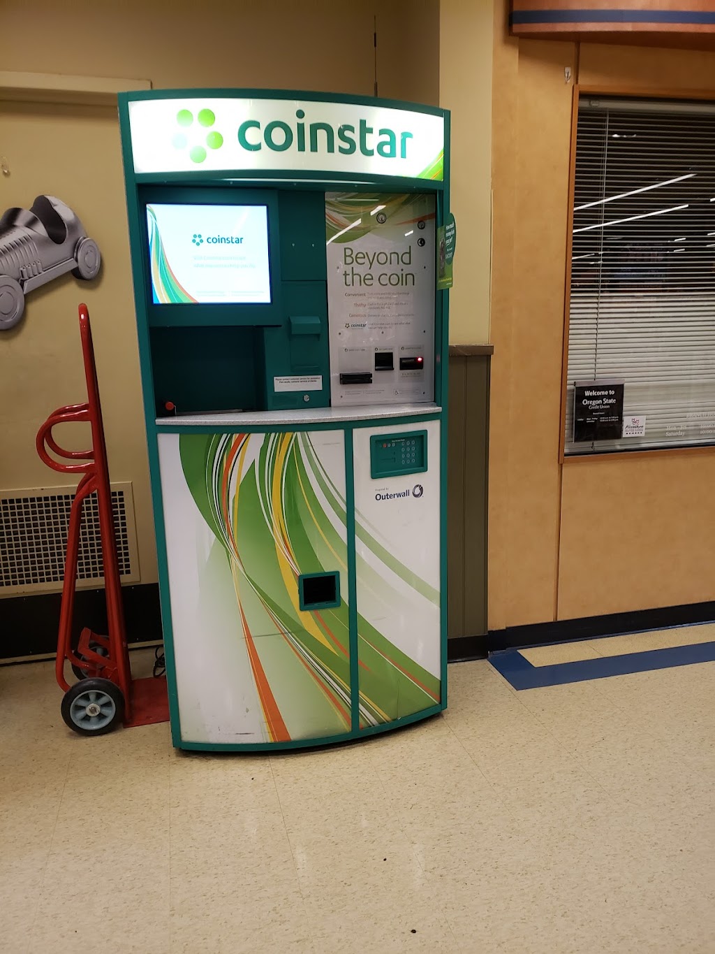 Coinstar Kiosk | Safeway, 1550 North Pacific Hwy, Woodburn, OR 97071 | Phone: (800) 928-2274