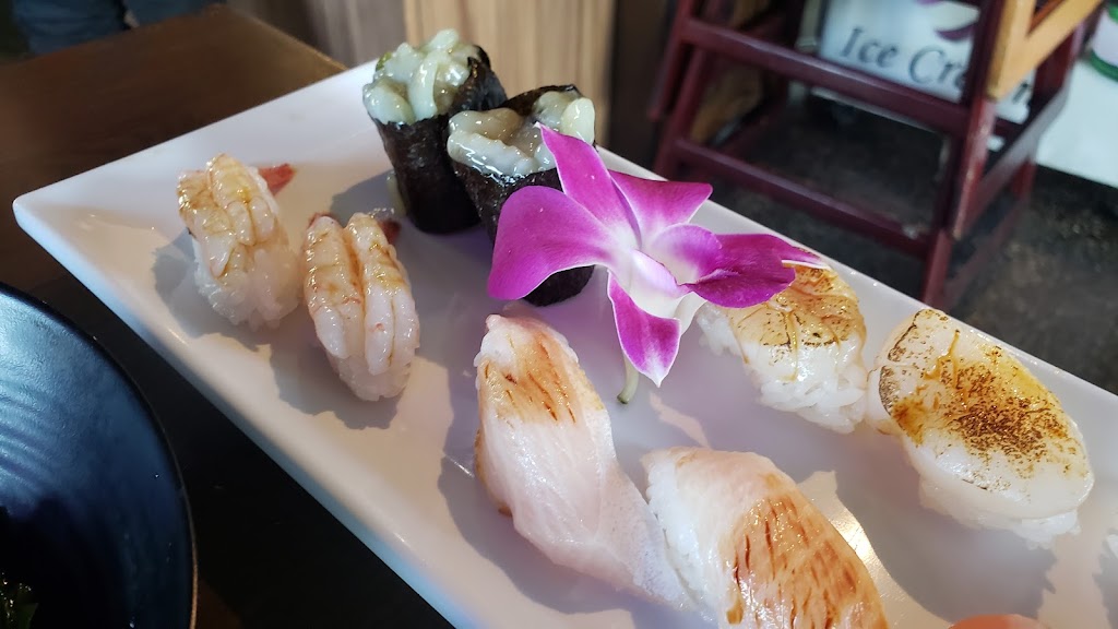 Icon sushi | 4201 E Willow St, Long Beach, CA 90815, USA | Phone: (562) 426-1188