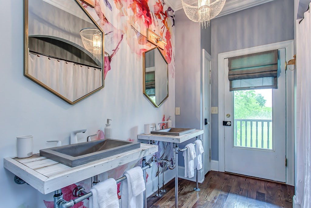 Pot N Kettle Cottages | Franklin, TN 37064, USA | Phone: (615) 864-3392 Pot N Kettle Cottages | Franklin, TN 37064, USA | Phone: (615) 864-3392