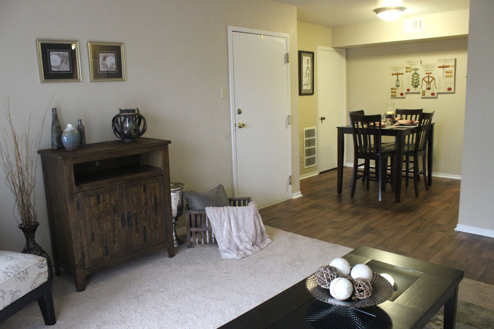 Suson Pines Apartments | 5265 Suson Hills Dr, St. Louis, MO 63128, USA | Phone: (314) 272-4810