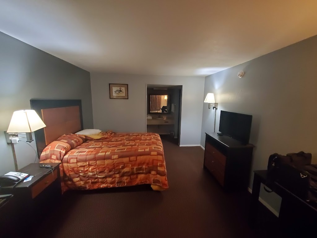 Wilshire Inn Motel | 1720 E E Main St, Cushing, OK 74023, USA | Phone: (918) 225-1900