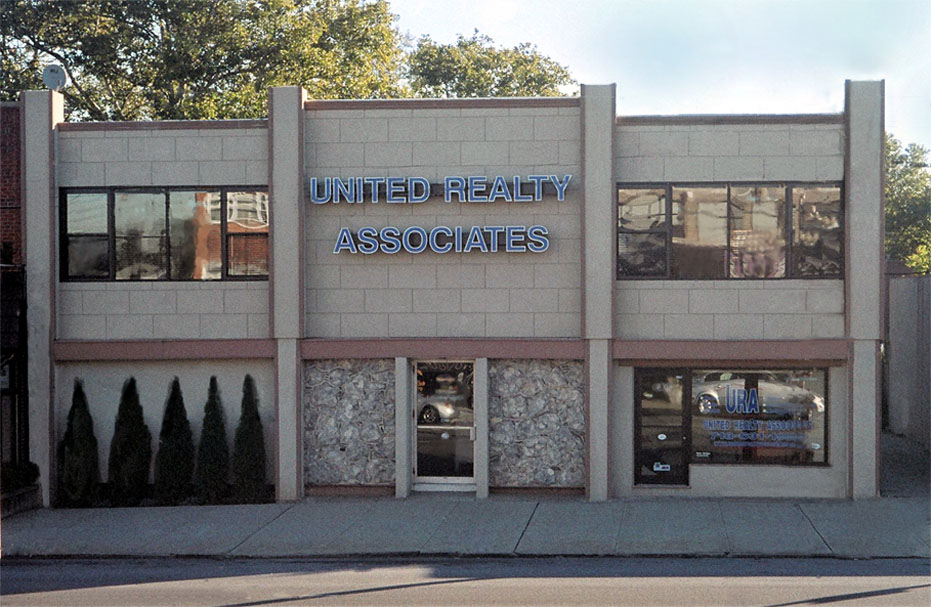 United Realty | 4557 Bell Blvd, Flushing, NY 11361, USA | Phone: (718) 631-1900