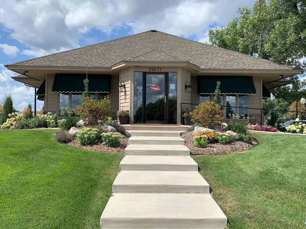 Lakeville Dental | 20171 Icenic Trail, Lakeville, MN 55044, USA | Phone: (952) 469-3300