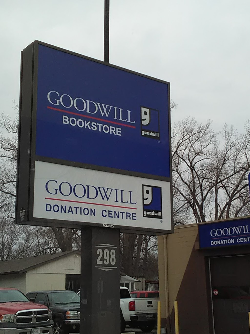 Goodwill Bookstore & Donation Centre | 298 Lauzon Rd, Windsor, ON N8S 3L6, Canada | Phone: (519) 946-0296