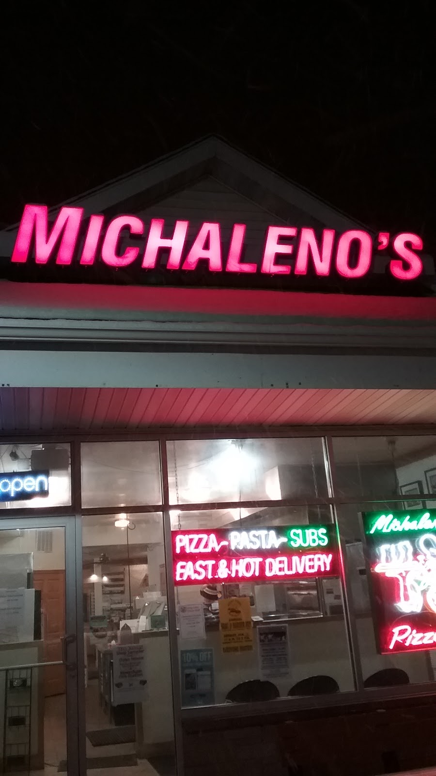 Michalenos Pizzeria | 250 Main St, Kewaskum, WI 53040, USA | Phone: (262) 477-1600