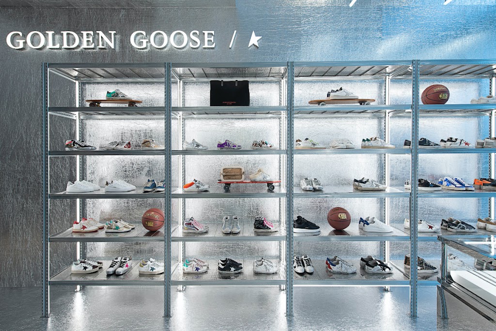 Golden Goose Manhasset | Americana Manhasset, 2060 Northern Blvd, Manhasset, NY 11030, USA | Phone: (646) 946-0162