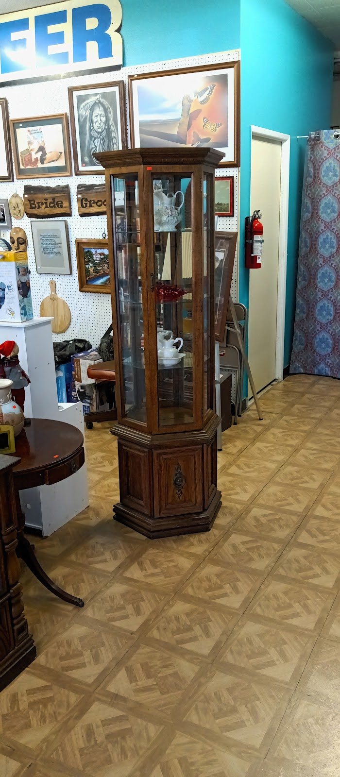 Collectibles Antiques Thrift Store | 10721 W Peoria Ave, Sun City, AZ 85351 | Phone: (623) 583-1129