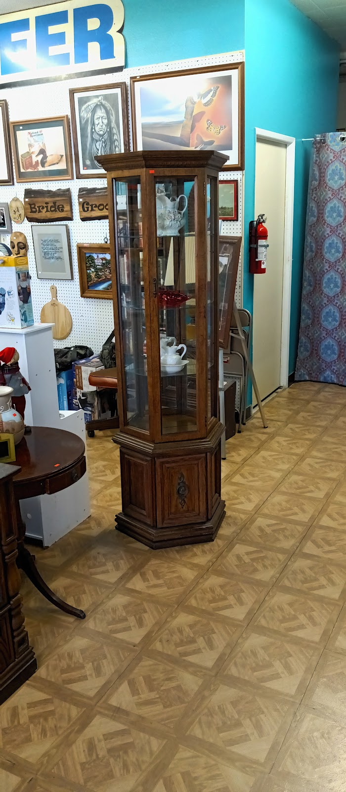 Collectibles Antiques Thrift Store | 10721 W Peoria Ave, Sun City, AZ 85351, USA | Phone: (623) 583-1129