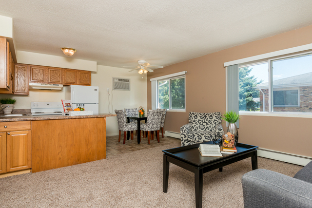 Village Manor Apartments | 2327 11th Ave E, North St Paul, MN 55109, USA | Phone: (651) 770-6296
