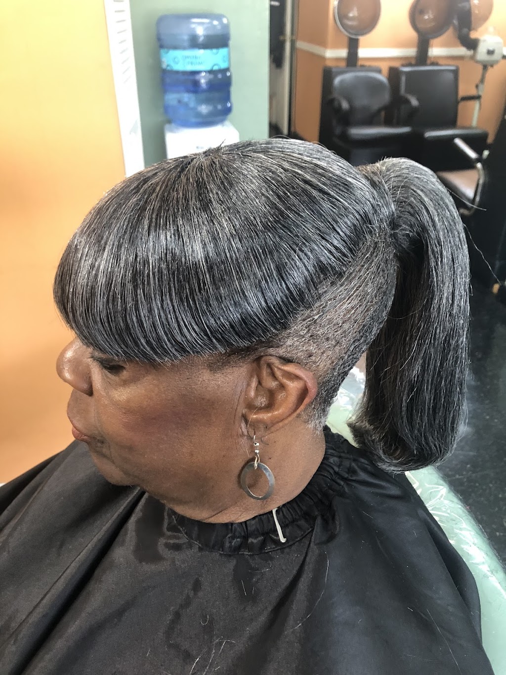 Signature Hair Studio Stone Mountain | 653 Main St, Stone Mountain, GA 30083, USA | Phone: (404) 698-2707