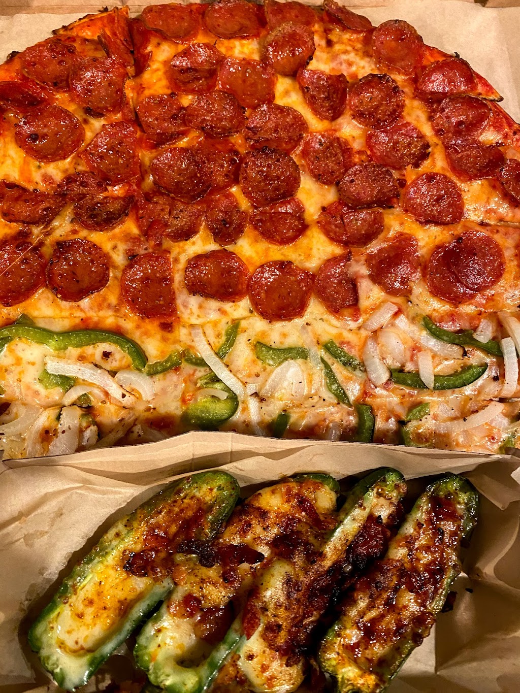 Donatos Pizza | 1145 S Tamiami Trail, Sarasota, FL 34236, USA | Phone: (941) 306-3393