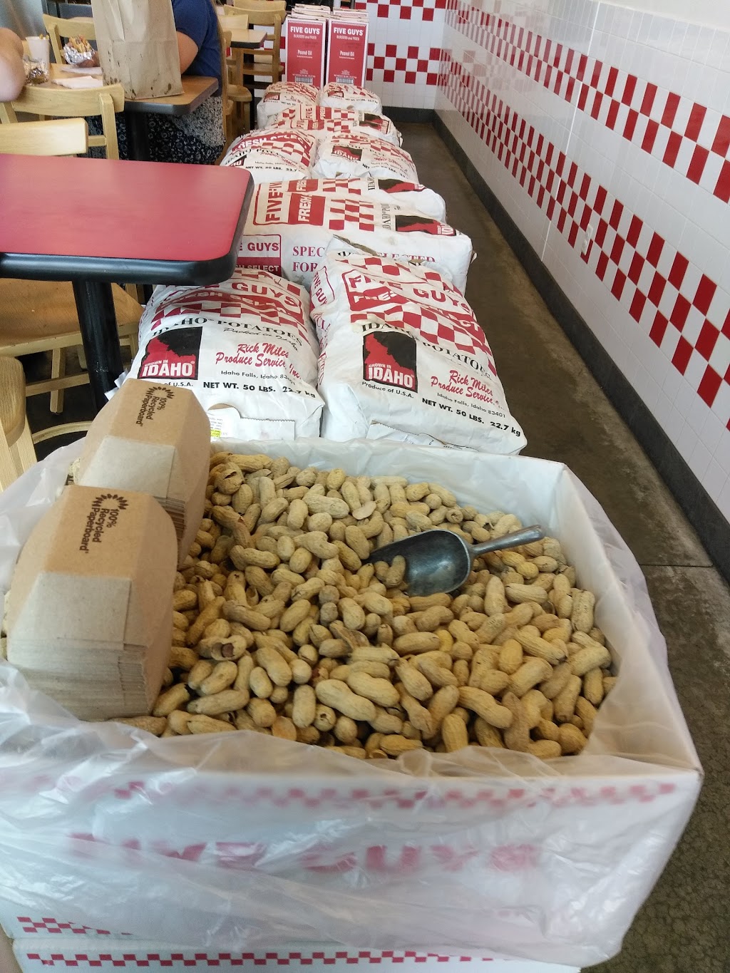 Five Guys | 753 Howe Avenue And, Clyde Ave, Cuyahoga Falls, OH 44221, USA | Phone: (330) 920-9444