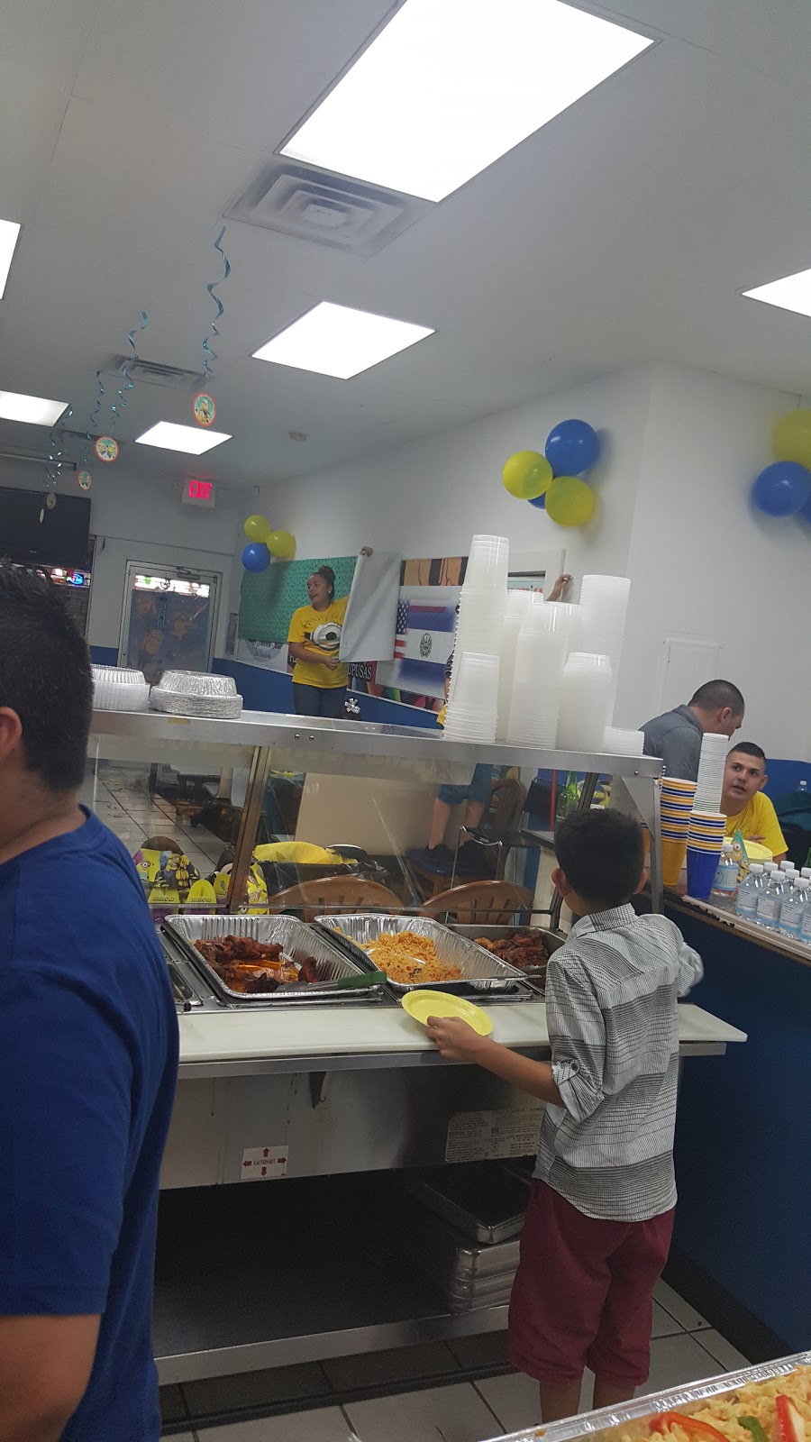 Салвадорски ресторант "Синьото сомбреро" | 319 W Front St, Plainfield, NJ 07060, USA | Phone: (908) 222-1517