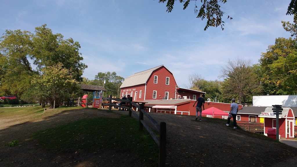 Yates Cider Mill | 1950 E Avon Rd, Rochester Hills, MI 48307, USA | Phone: (248) 651-8300