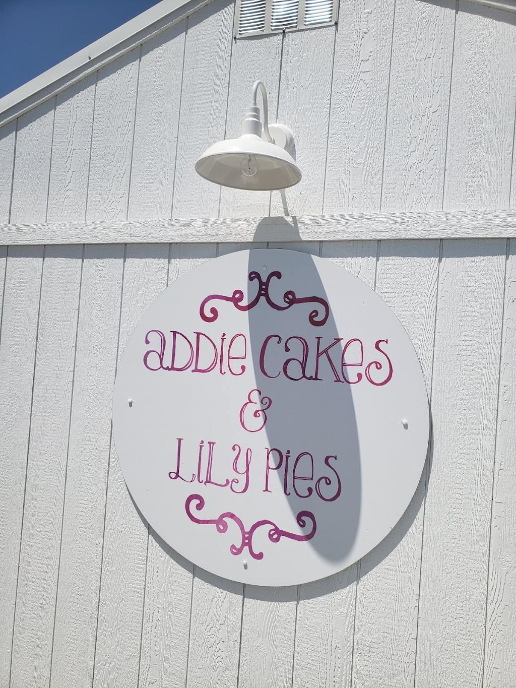 Addie Cakes & Lily Pies | 3300 TX-114, Paradise, TX 76073, USA | Phone: (817) 891-3070