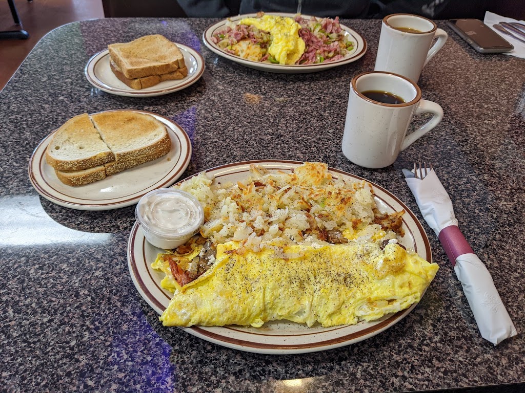 Livonia breakfast club | 17162 Farmington Rd, Livonia, MI 48152, USA | Phone: (734) 469-4103