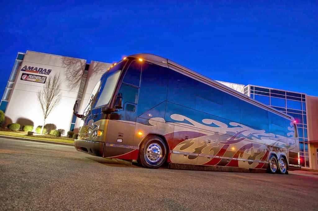 Featherlite Coaches | 1007 Obici Industrial Blvd, Suffolk, VA 23434, USA | Phone: (757) 923-3374