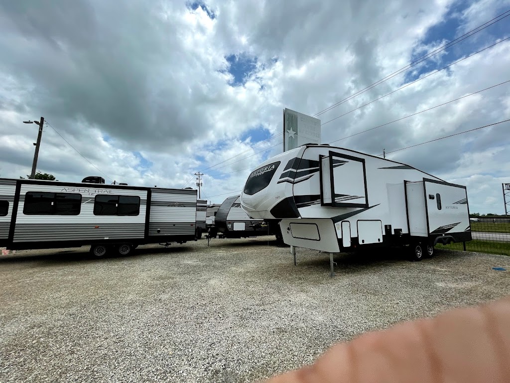 Country Tyme RV | 4700 N IH-35 Exit 268 North Bound-266 South Bound, Georgetown, TX 78626, USA | Phone: (512) 763-1024