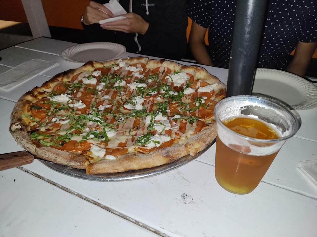 Dough Momma Pizzeria | 2152 Avenida De La Playa, La Jolla, CA 92037, USA | Phone: (858) 246-6692